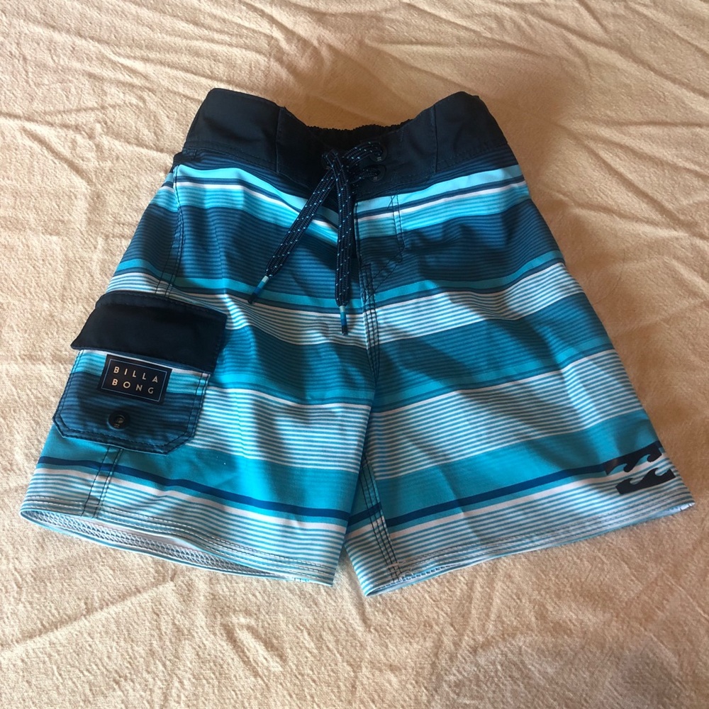 BILLABONG • Blue Surf Shorts (2T)